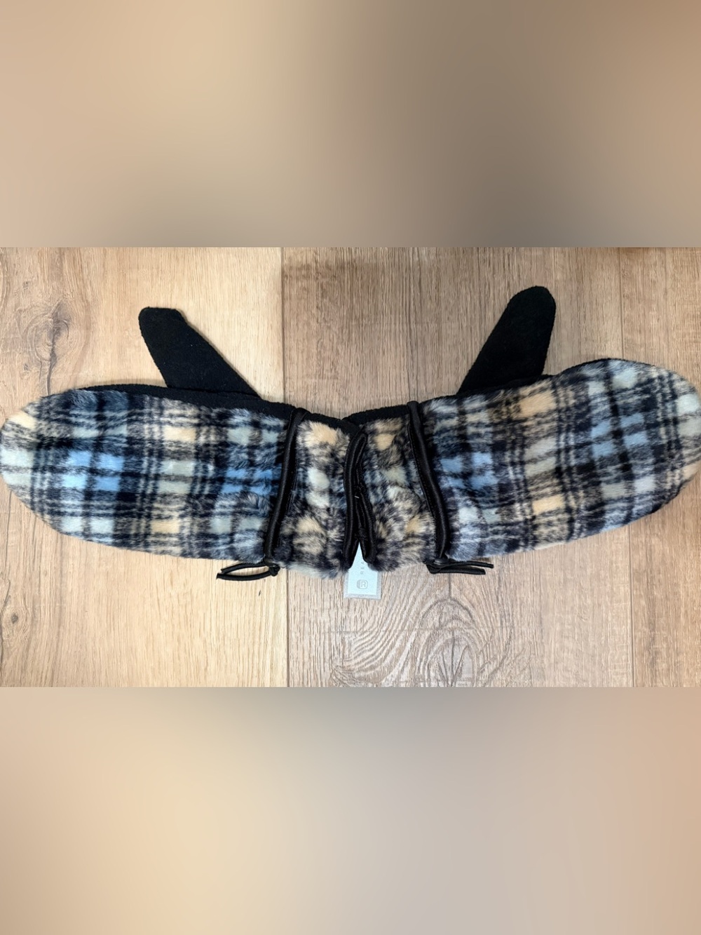 Kenneth Cole Reaction Plaid mittens NWT